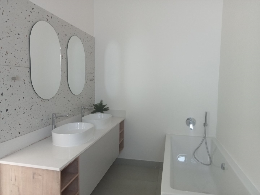 To Let 3 Bedroom Property for Rent in Le Grand Golf Estate Western Cape